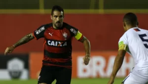 Escudero - Felipe Oliveira - Vitória