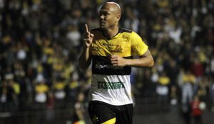 Souza - Reprodução - estrelas criciúma