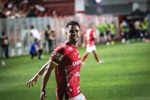 Top 10 jogadores mais valiosos do Vila Nova - Henrique Almeida - Foto Roberto Corrêa_Easy-Resize.com