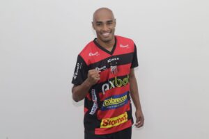 Carlão Ituano - Acaz Fellegger - Jogadores mais veteranos que disputarão a Série B 2023; conheça