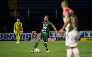 João Victor - Ronaldo Zacarias - Guarani - jogadores com melhores números de cortes por partida na Série B 2022
