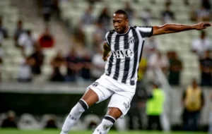 Luiz Otávio - Stephen Eliart-Ceará SC - Conheça os jogadores há mais tempo nos clubes da Série B