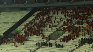 Confusão entre torcedores no jogo de ida da final da Copa do Nordeste - foto - Reprodução