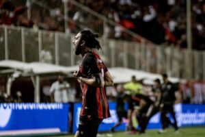 Seleção da 28ª rodada da Série B 2023; conheça os jogadores