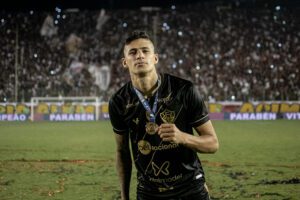Léo Condé inicia negociação para extensão de contrato com o Vitória; Camutanga renova - Foto Victor Ferreira