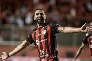 Léo Gamalho - Principais jogadores do Vitória - Foto Victor Ferreira