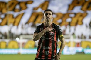 Osvaldo - Principais jogadores do Vitória - Foto Victor Ferreira