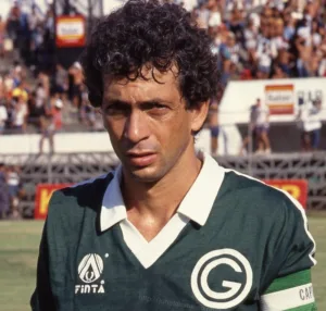Conheça alguns dos maiores jogadores da história do Goiás - Luvanor