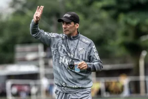 Fábian Bustos - técnicos estrangeiros Santos - Foto Divulgação_Easy-Resize.com