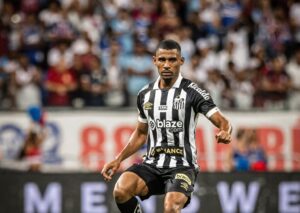 Jogadores mais valiosos Série B - Joaquim - Foto Raul Baretta SFC_Easy-Resize.com