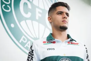 Maiores transferências da história do Coritiba - Yan Couto