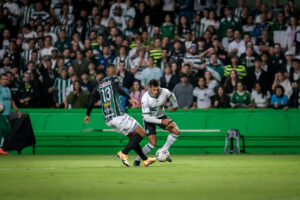 Ponte Preta Coritiba palpite - Foto Gabriel Thá Coritiba_Easy-Resize.com